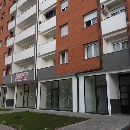 Apartment Gashi Pristina Exteriör bild