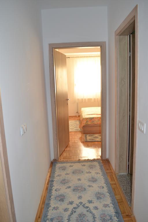 Apartment Gashi Pristina Exteriör bild